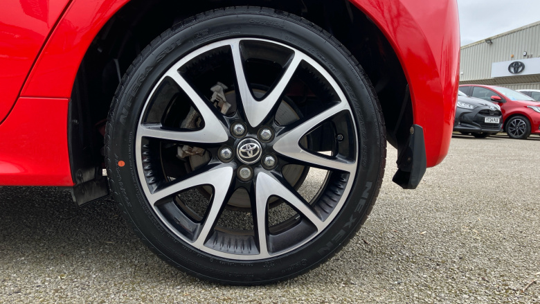 Toyota Yaris 1.5 Hybrid Launch Edition 5dr CVT Hybrid Hatchback